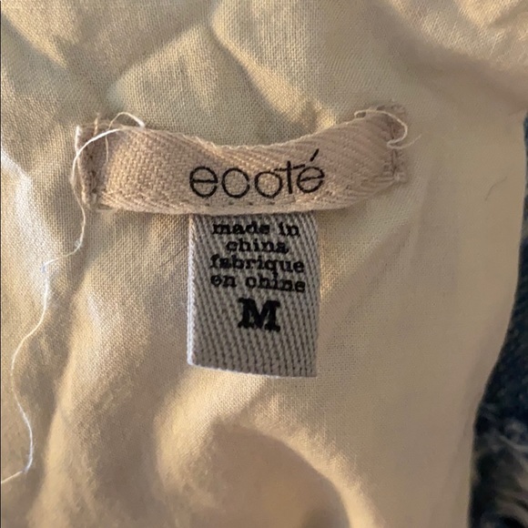 Ecoté size M top - Picture 3 of 3